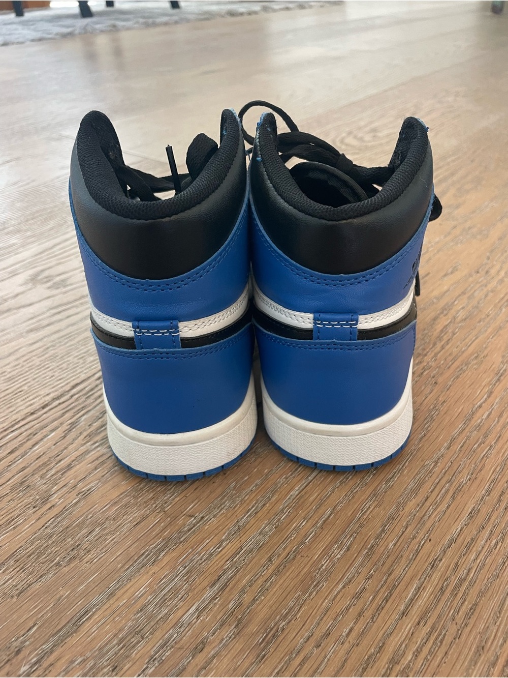 Nike Air Jordan 1 Mid - White/Blue/Black - Picture 4 of 6